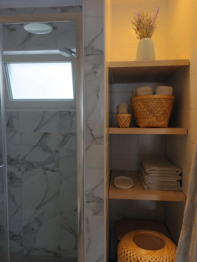 Jesliving Hvar - 2 Bedroom Elegant Apartment With Sea View In Historic Center Of Hvar Town Exterior photo