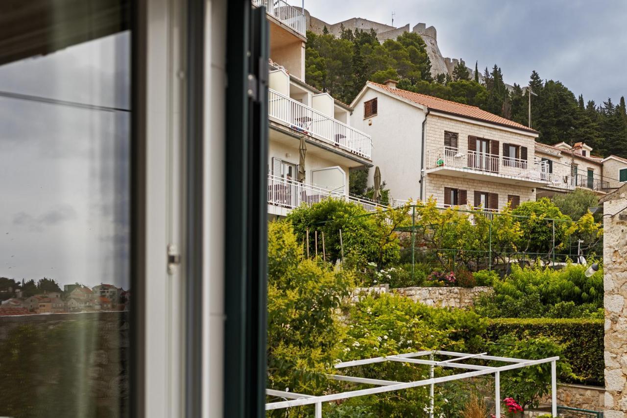 Jesliving Hvar - 2 Bedroom Elegant Apartment With Sea View In Historic Center Of Hvar Town Exterior photo