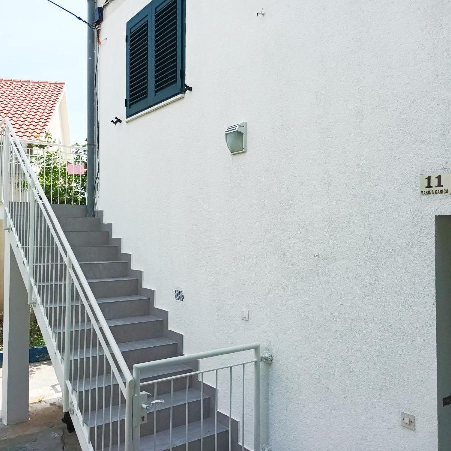 Jesliving Hvar - 2 Bedroom Elegant Apartment With Sea View In Historic Center Of Hvar Town Exterior photo